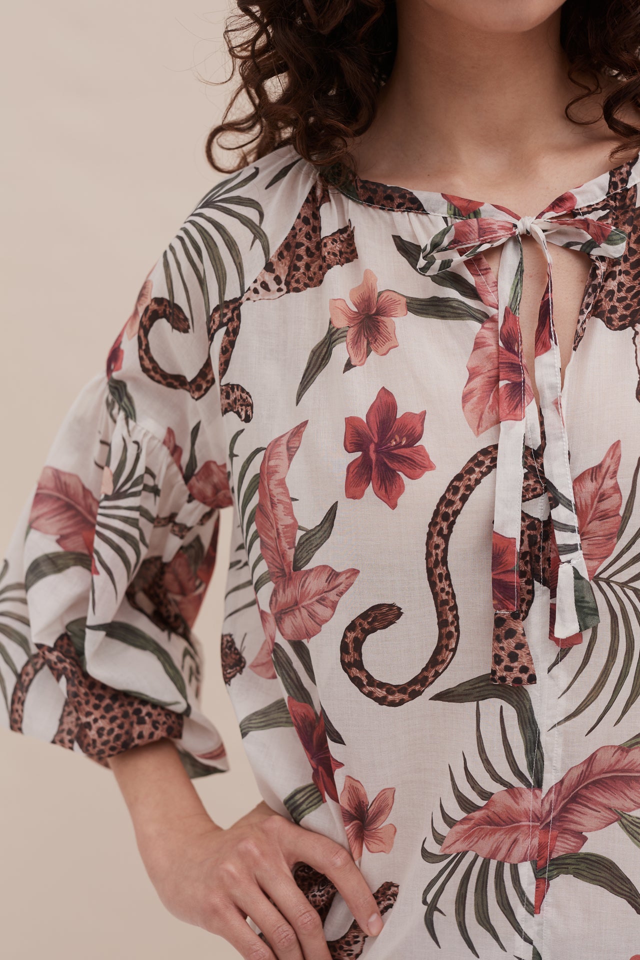 Blouson Sleeve Kaftan Soleia Leopard Print Cream