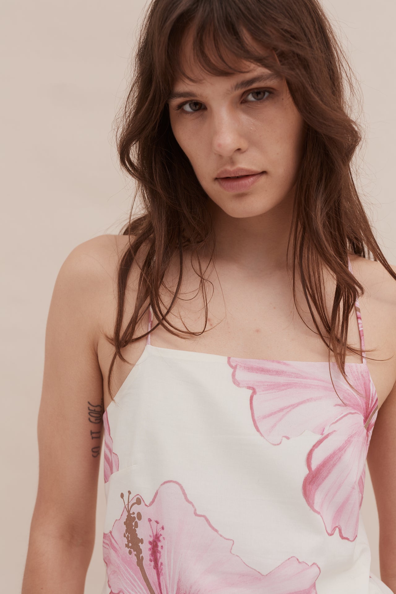 Pillow Dress Grand Hibiscus Print Cream/Pink