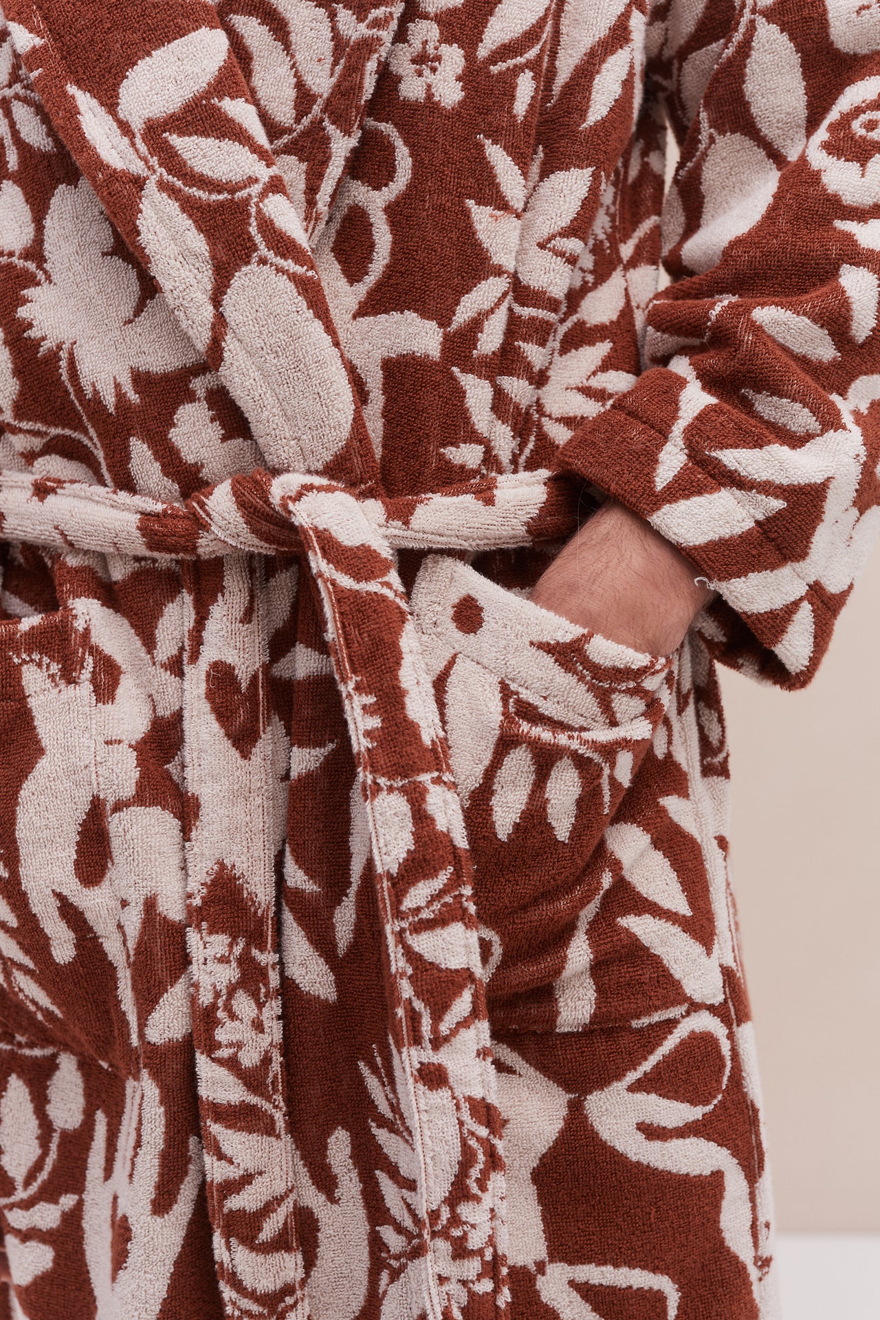 Unisex Towel Robe Idle Hands Mocha/Cream